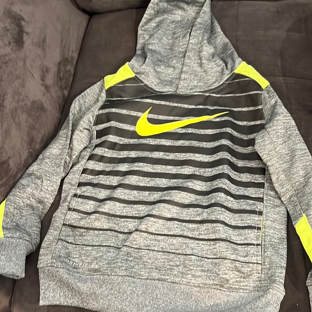 Brand new without tags Nike Hoodie Sweatshirt with pockets